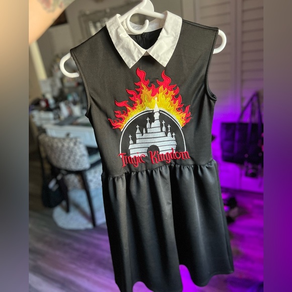 Western Evil “Tragic Kingdom” Anti-Disney collared dress - Picture 1 of 3